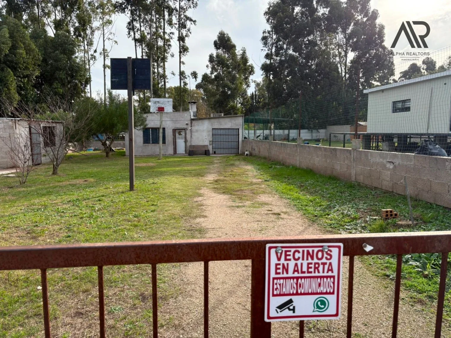 Excelente terreno en Pajas Blancas con potencial de renovación - Imagen 1