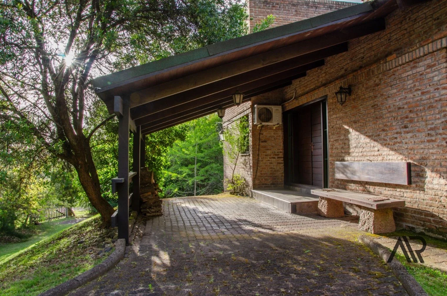 Venta Casa 3 dormitorios, 2 baños, gran terreno en Bella Vista - Imagen 3