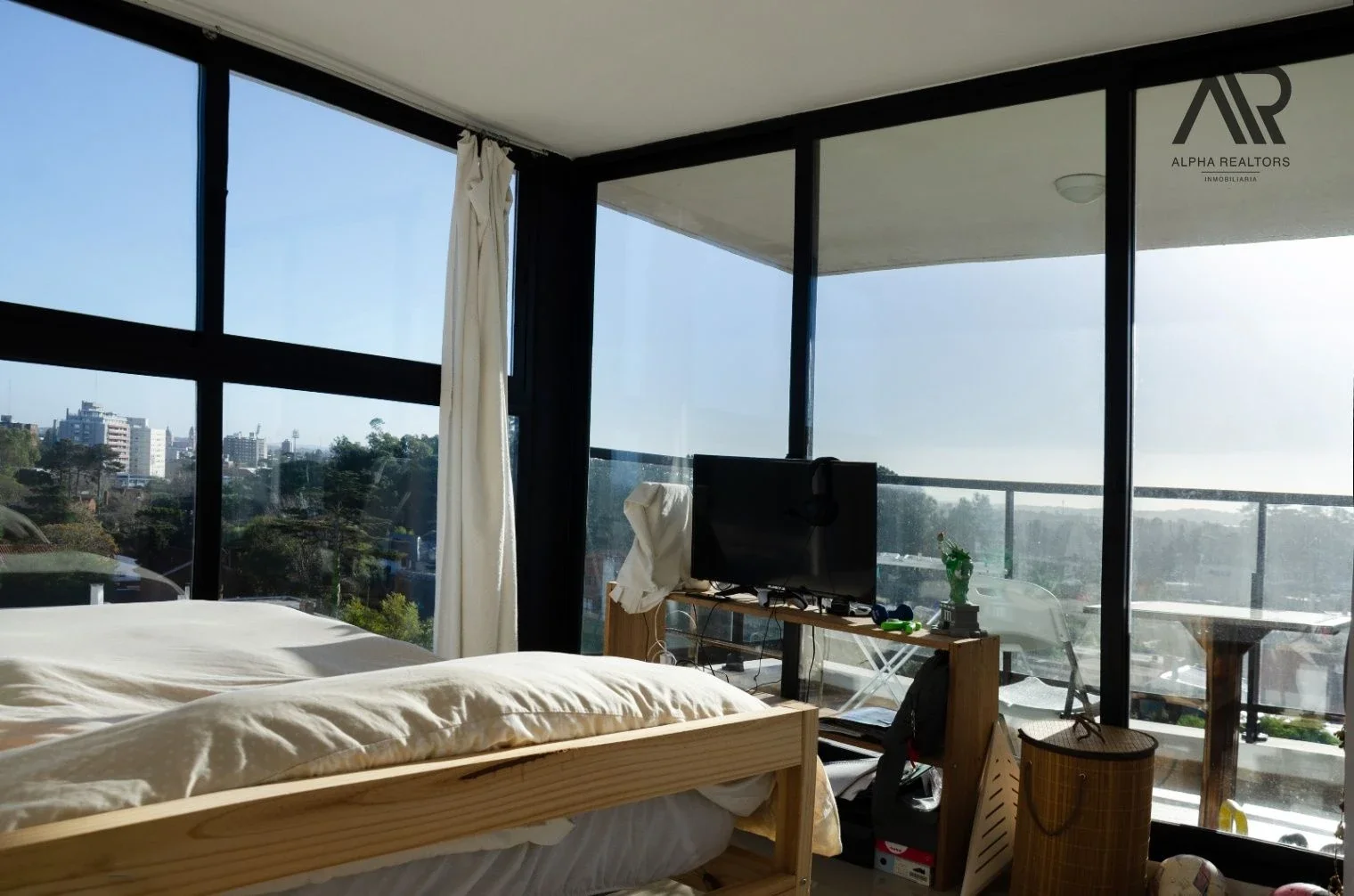 Apartamento en venta c/ cochera en Nuevo Cantegril - Imagen 3