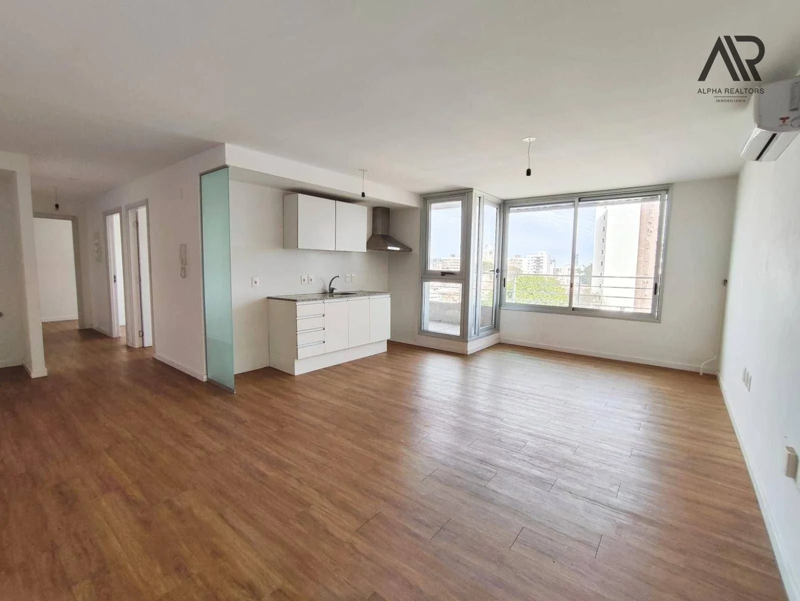 Venta de apartamento de 3 dormitorios con terraza RENTADO en La Blanqueada - Imagen 1
