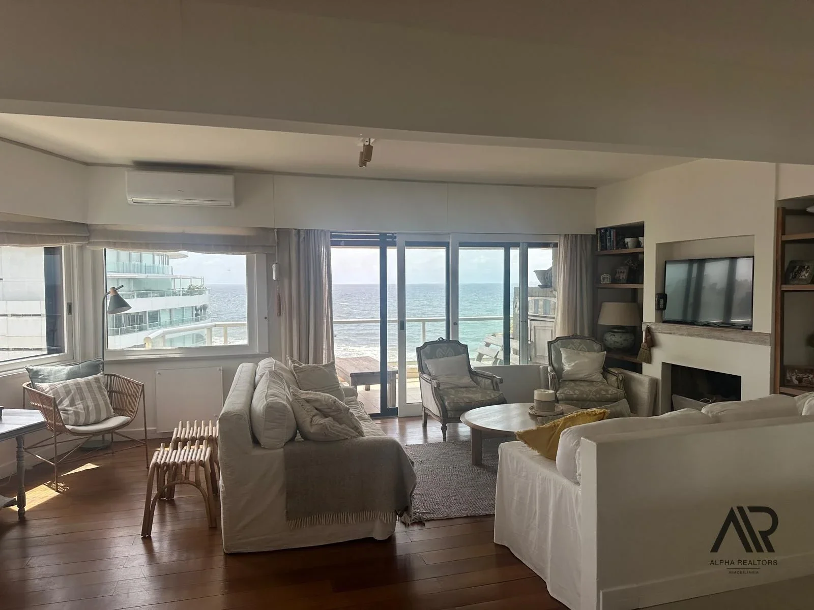 Apto en venta 4 dormitorios c/ cochera en Península - Imagen 4