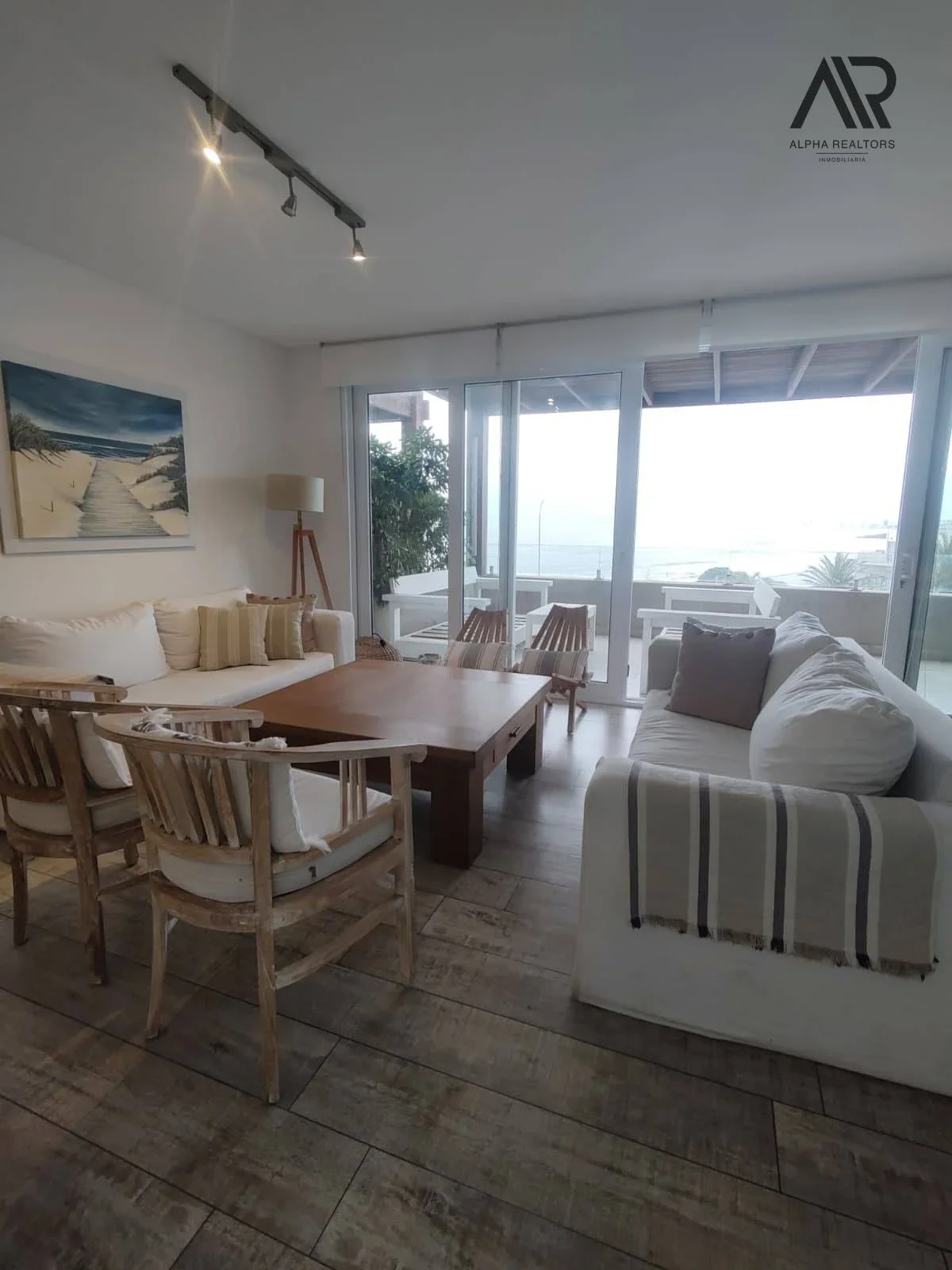 Apartamento en alquiler de temporada  c/ cochera en La Barra - Imagen 3