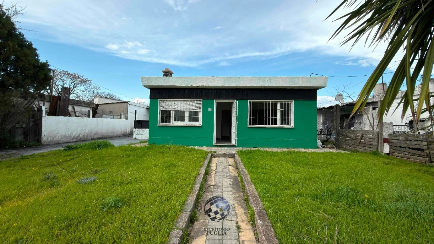 Casa en venta c/ cochera en Punta Rieles - Imagen 1