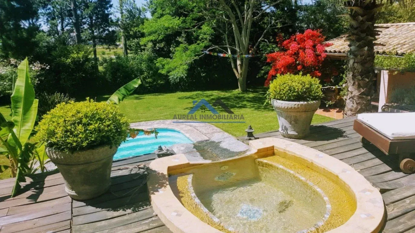 Venta Casa 5 dormitorios y 3 baños con piscina en Jardines de Cordoba - Maldonado - Imagen 4