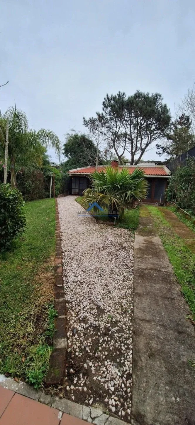 Venta Casa 3 Dormitorios con Cochera y Parrillero en Pinares - Maldonado - Imagen 2
