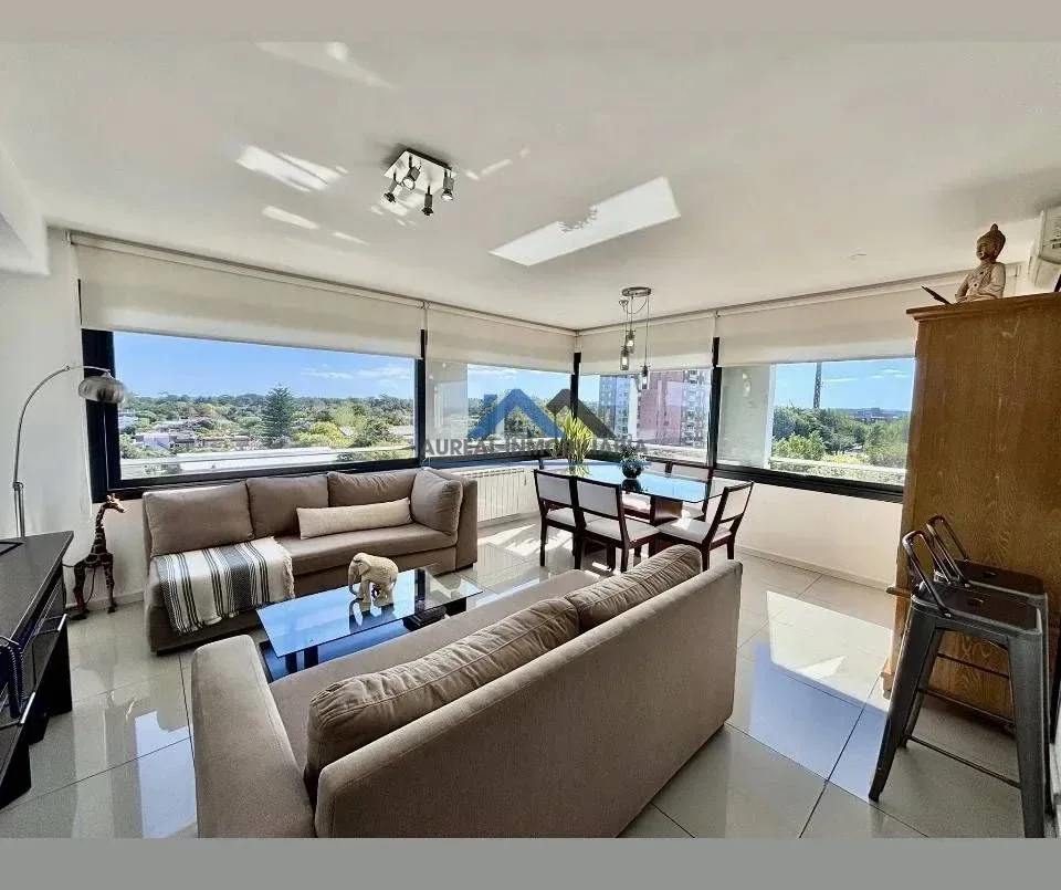 Apartamento en venta c/ cochera en Centro - Imagen 1