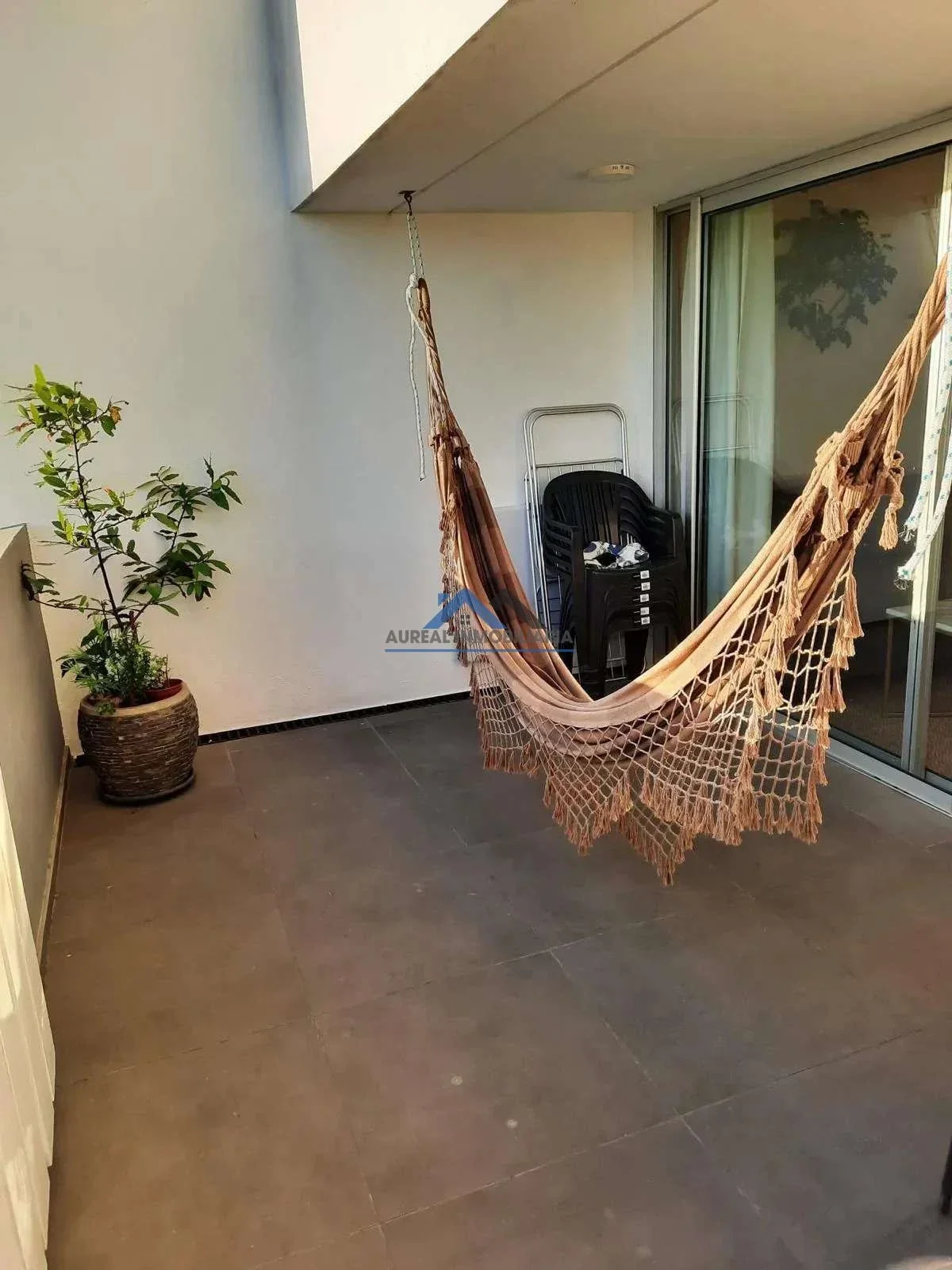 Venta Apartamento 2 dormitorios con cochera y balcón en Punta del Este - Imagen 4