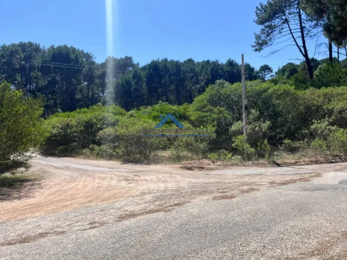 Venta Terreno de 1188m2 con Salida a Tres Calles en Club del Lago - Maldonado - Imagen 1