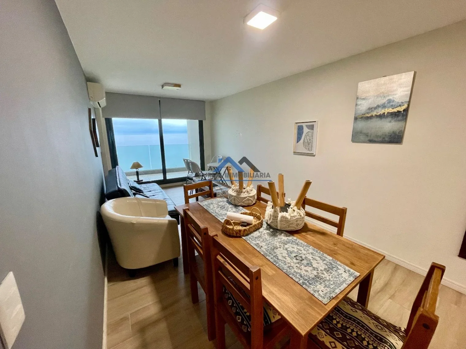 Apartamento en venta c/ cochera en Piriápolis - Imagen 2