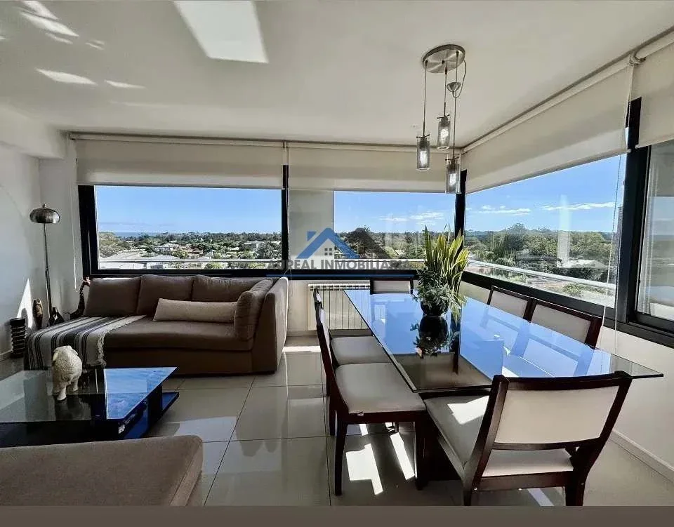 Apartamento en venta c/ cochera en Centro - Imagen 2