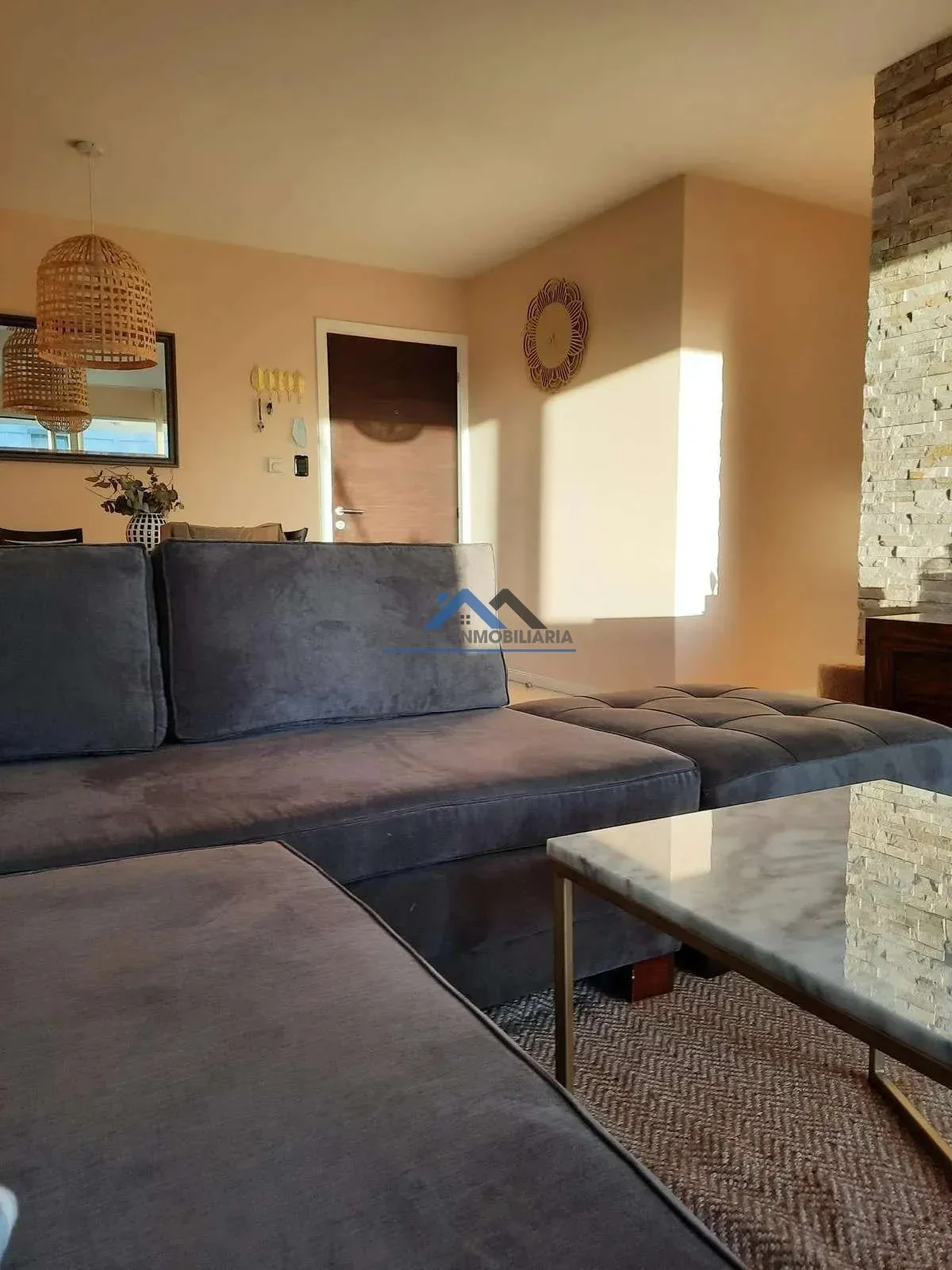 Venta Apartamento 2 dormitorios con cochera y balcón en Punta del Este - Imagen 3