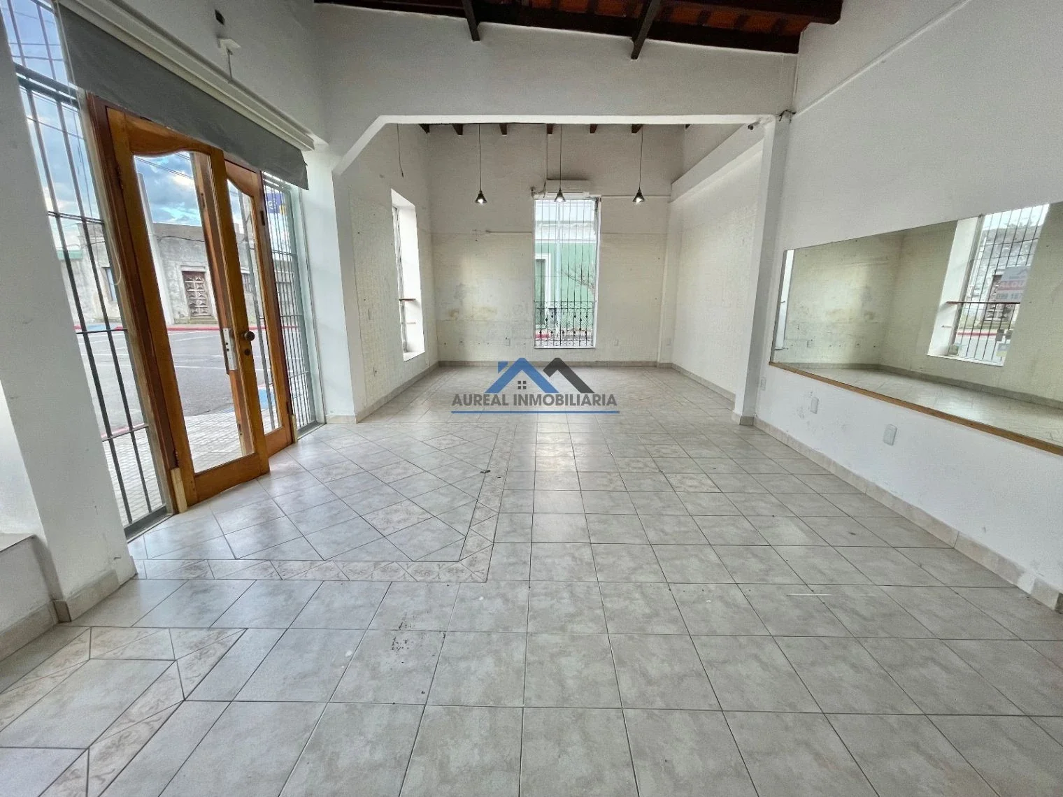 Local Comercial en alquiler ubicado en Centro - Imagen 2
