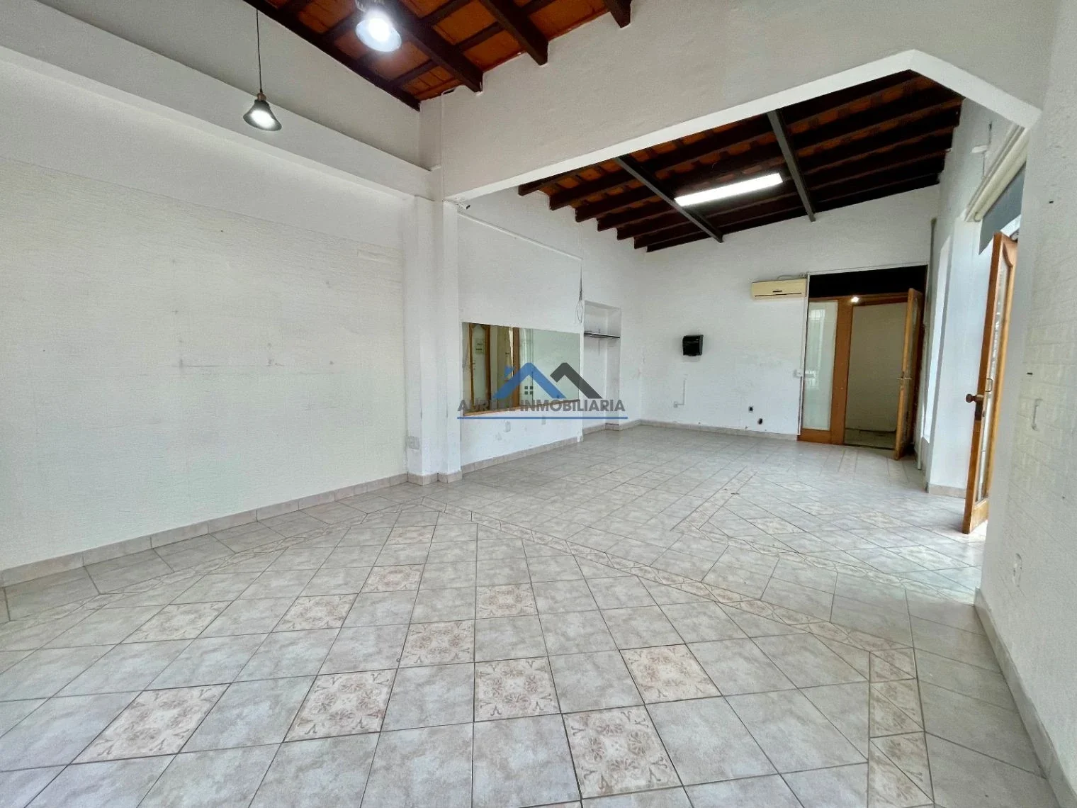 Local Comercial en alquiler ubicado en Centro - Imagen 3