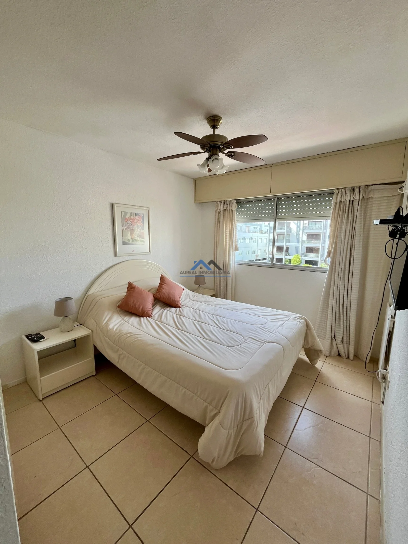 Alquiler Apartamento 2 Dormitorios con cochera en Península - Maldonado - Imagen 4