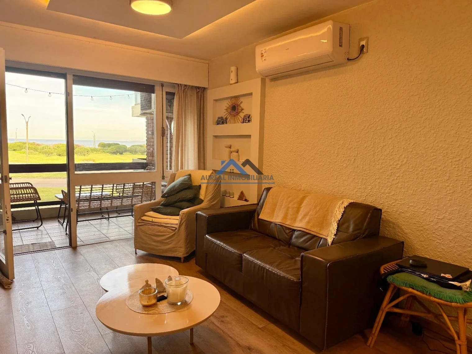 Venta Apartamento 2 dormitorios con Cochera en Punta del Este - Aidy Grill - Imagen 2