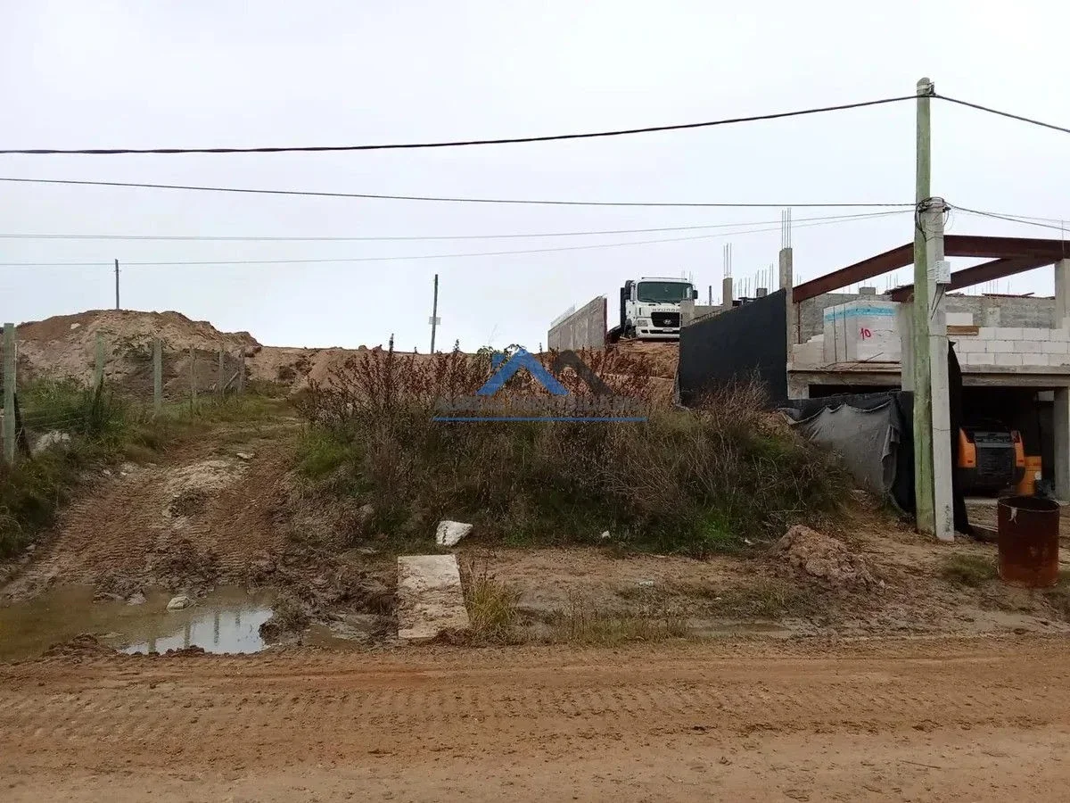 Venta Terreno de 370m2 con salida a dos calles en Fraccionamiento 4H - Maldonado - Imagen 3