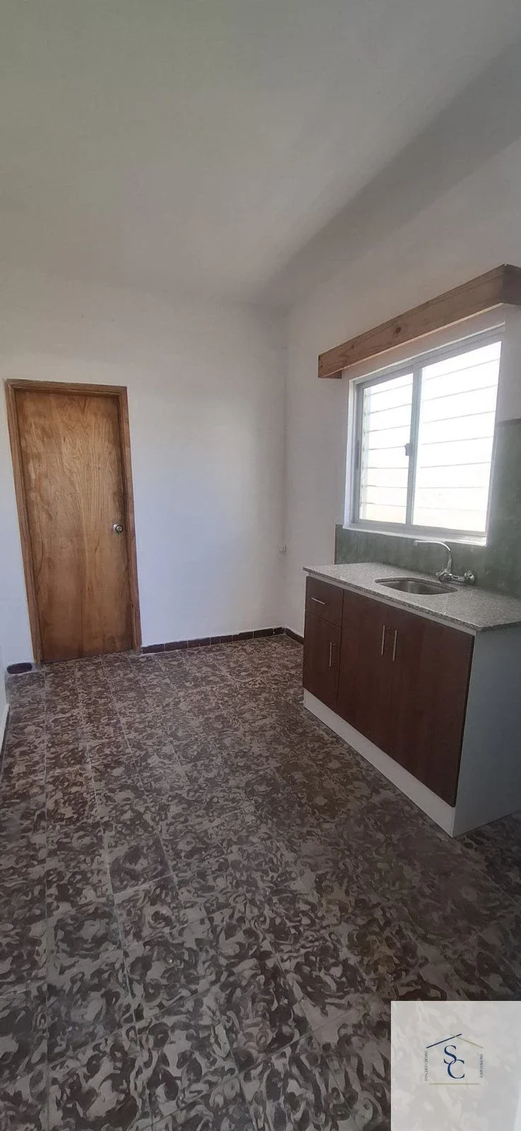 Casa en alquiler de 1 dormitorio en Jardines Hipódromo - Imagen 1