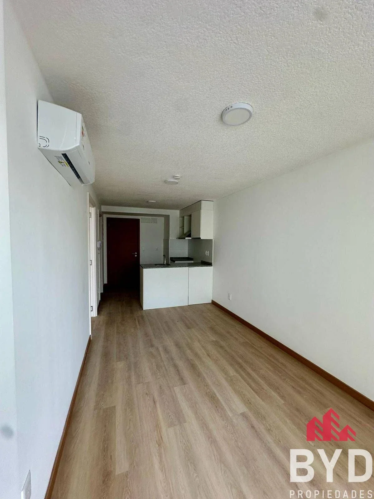 Apartamento en alquiler c/ cochera en Tres Cruces - Imagen 4