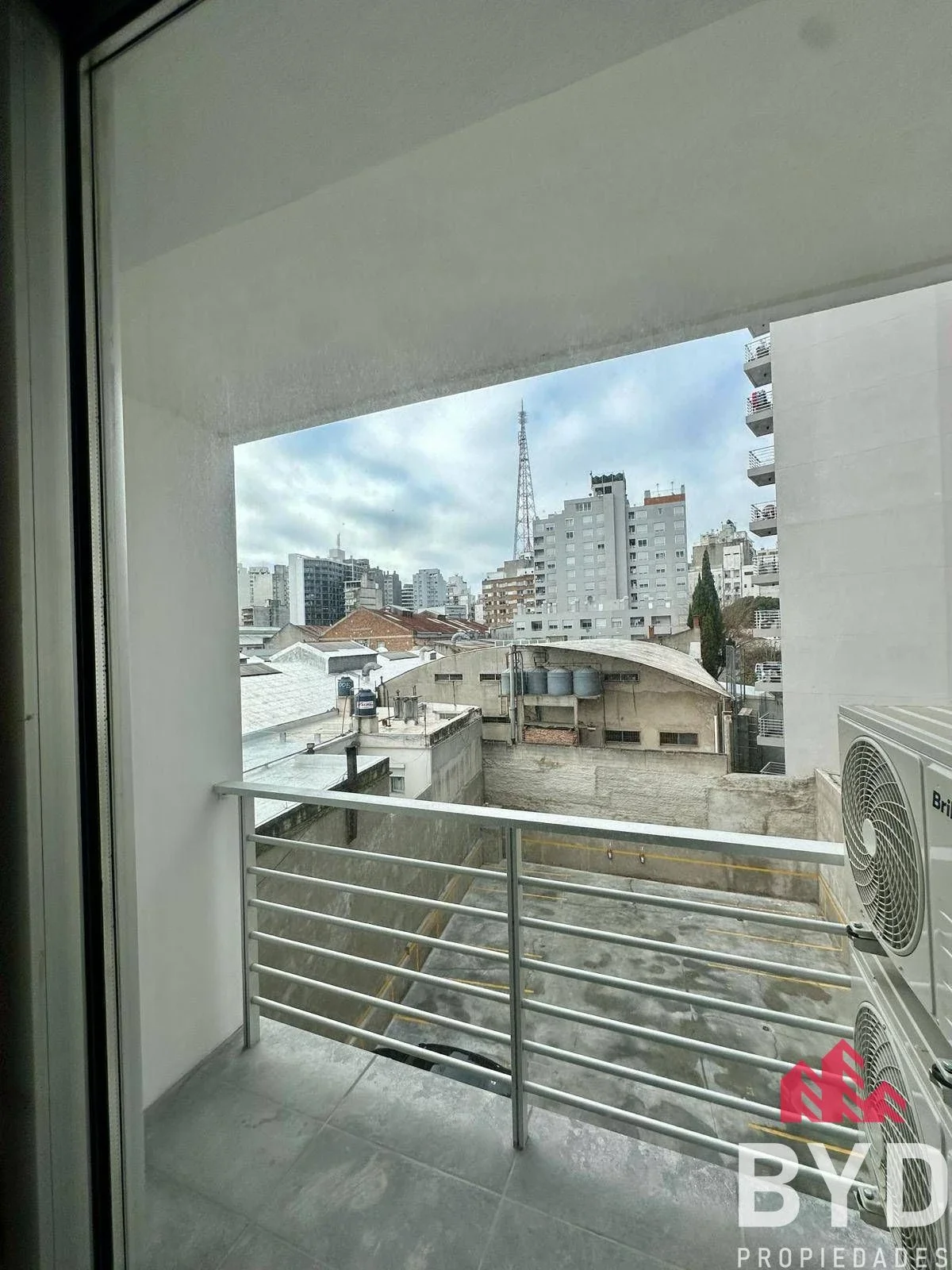 Apartamento en alquiler en Tres Cruces - Imagen 5