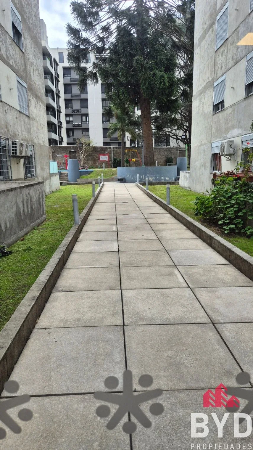 Apartamento en alquiler en Tres Cruces - Imagen 3
