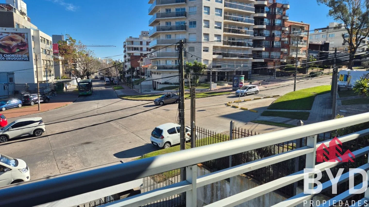 Apartamento en alquiler c/ cochera en Malvin - Imagen 3