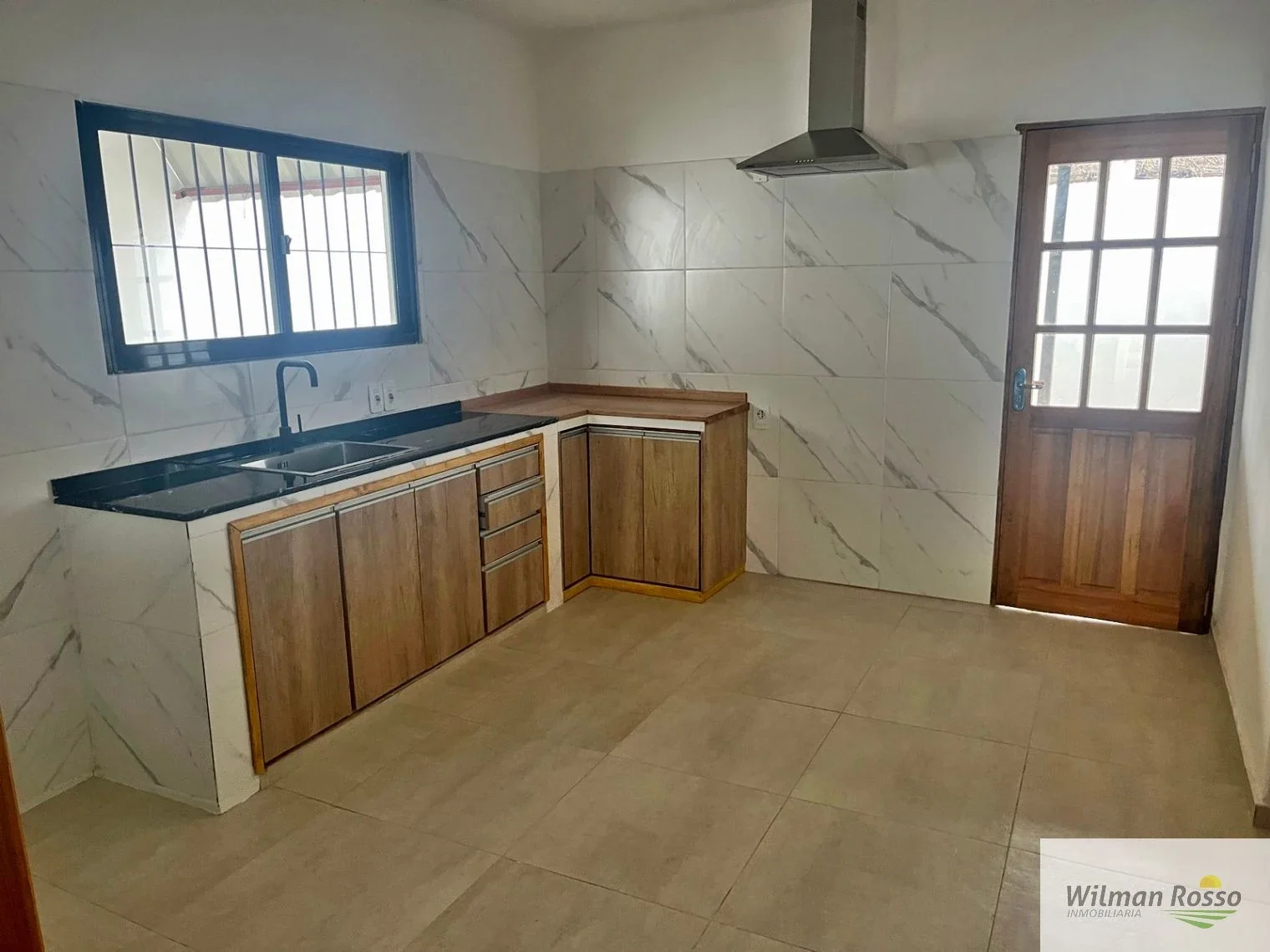 BONITA CASA EN ALQUILER EN CIUDAD DE CANELONES - Imagen 2