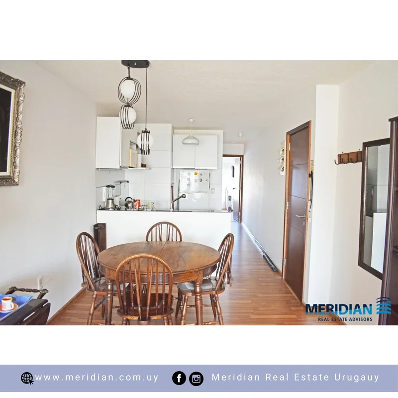 Apartamento en alquiler temporario c/ cochera en Carrasco - Imagen 1