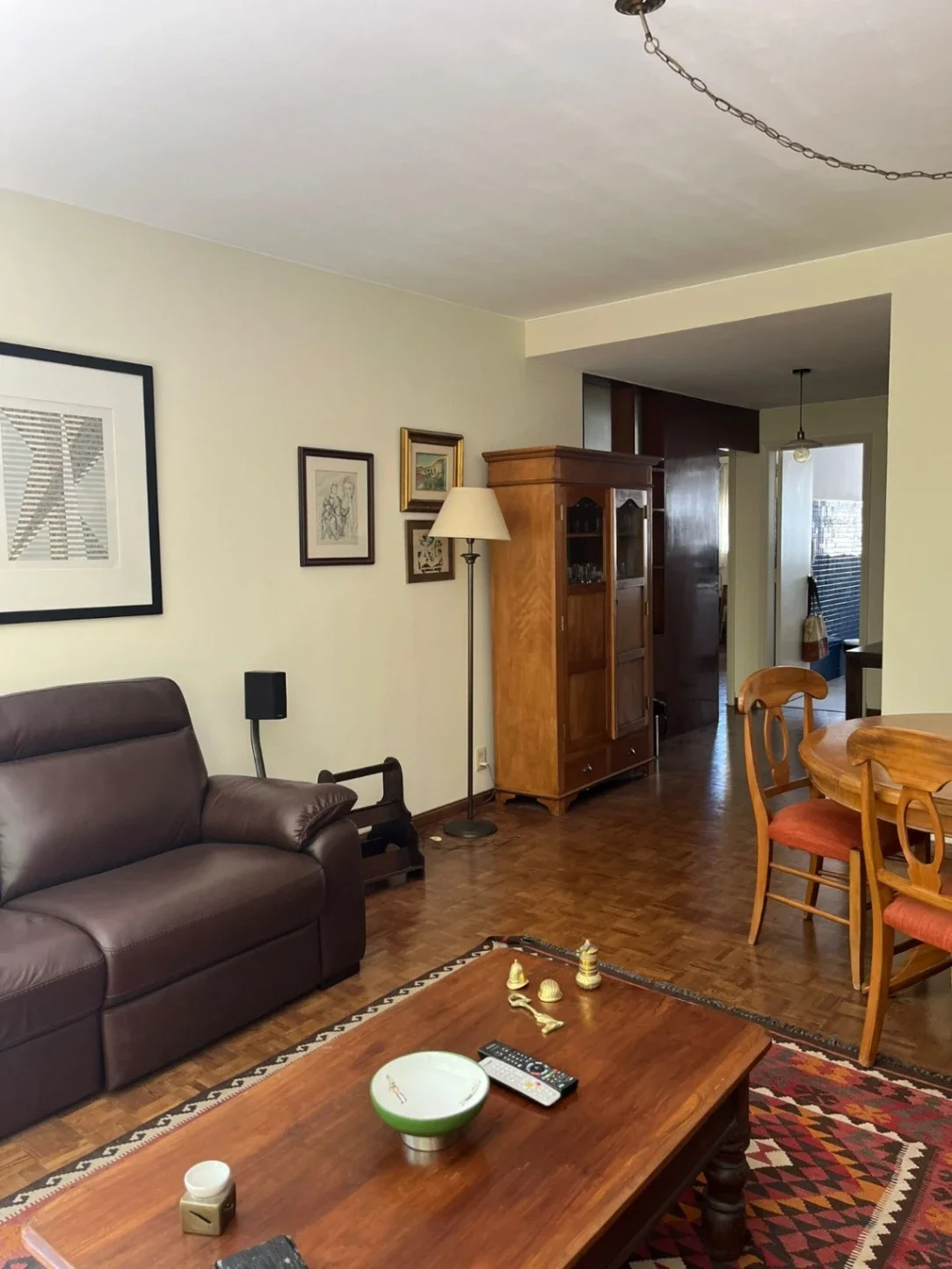 Apartamento con muebles 2 dormitorios, cochera, en Punta Carretas - Imagen 3