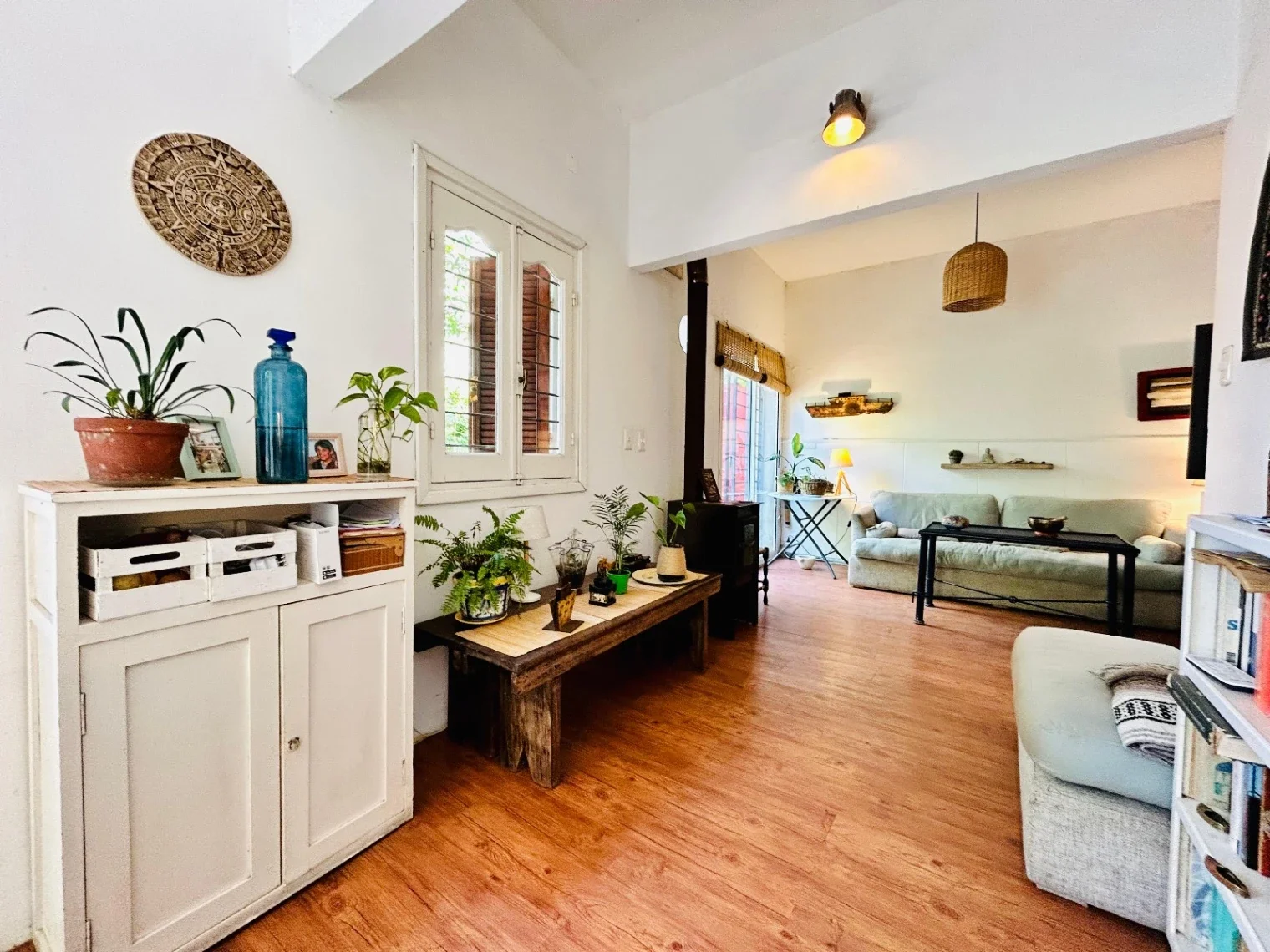 Venta Casa 2 dormitorios 2 baños, jardín cochera, azotea con parrillero Malvin - Imagen 5