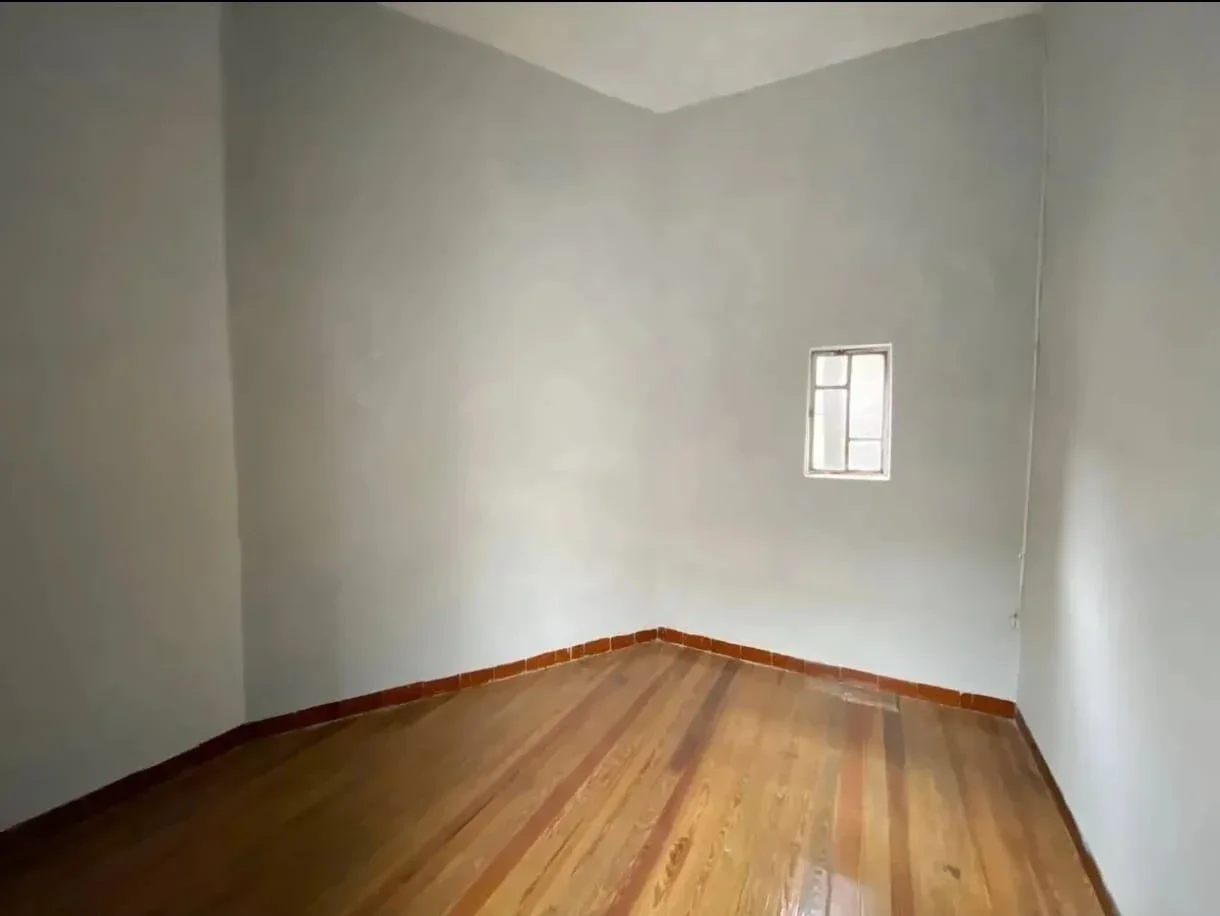 Casa en venta c/renta de 6 dormitorios, 2 baños y azotea transitable Bella Vista - Imagen 4