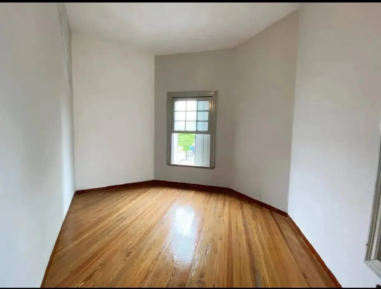 Casa en venta c/renta de 6 dormitorios, 2 baños y azotea transitable Bella Vista - Imagen 2