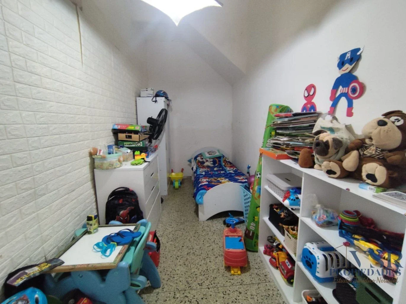 Venta casa la comercial 2-3 dormitorios, patio c/parrillero y azotea transitable - Imagen 4