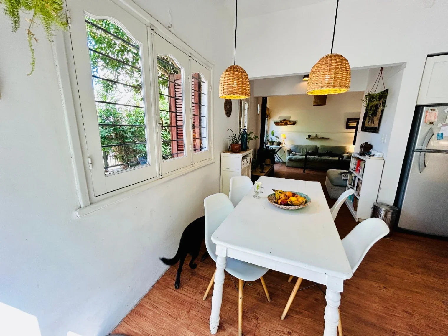 Venta Casa 2 dormitorios 2 baños, jardín cochera, azotea con parrillero Malvin - Imagen 4
