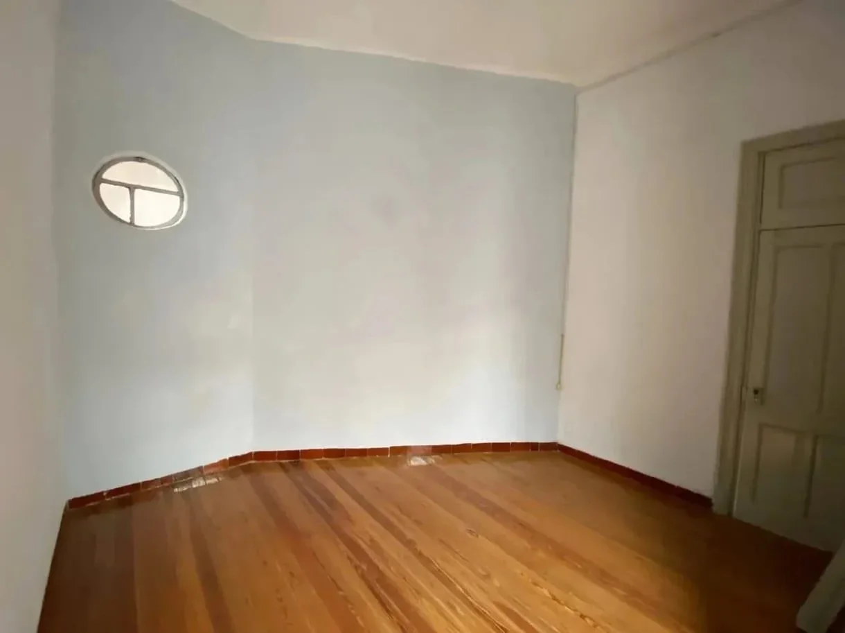 Casa en venta c/renta de 6 dormitorios, 2 baños y azotea transitable Bella Vista - Imagen 3