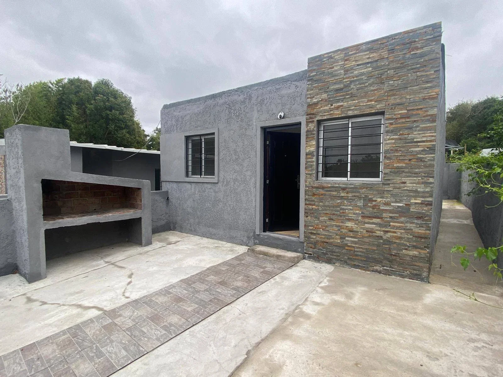 Casa en alquiler c/ cochera en Barros Blancos - Imagen 2
