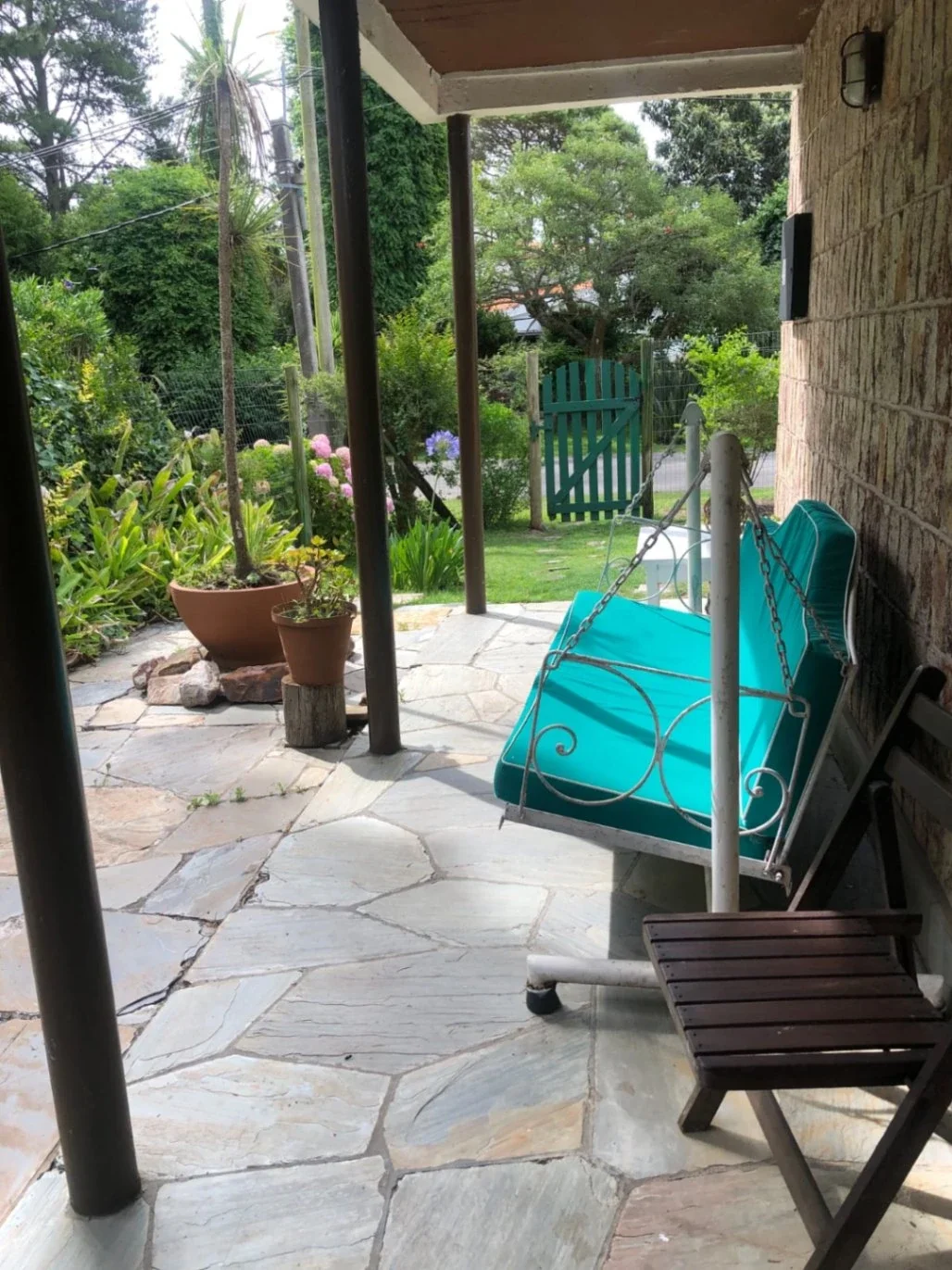 Hermosa Casa en alquiler verano punta del este c/ cochera y amplio jardin - Imagen 5