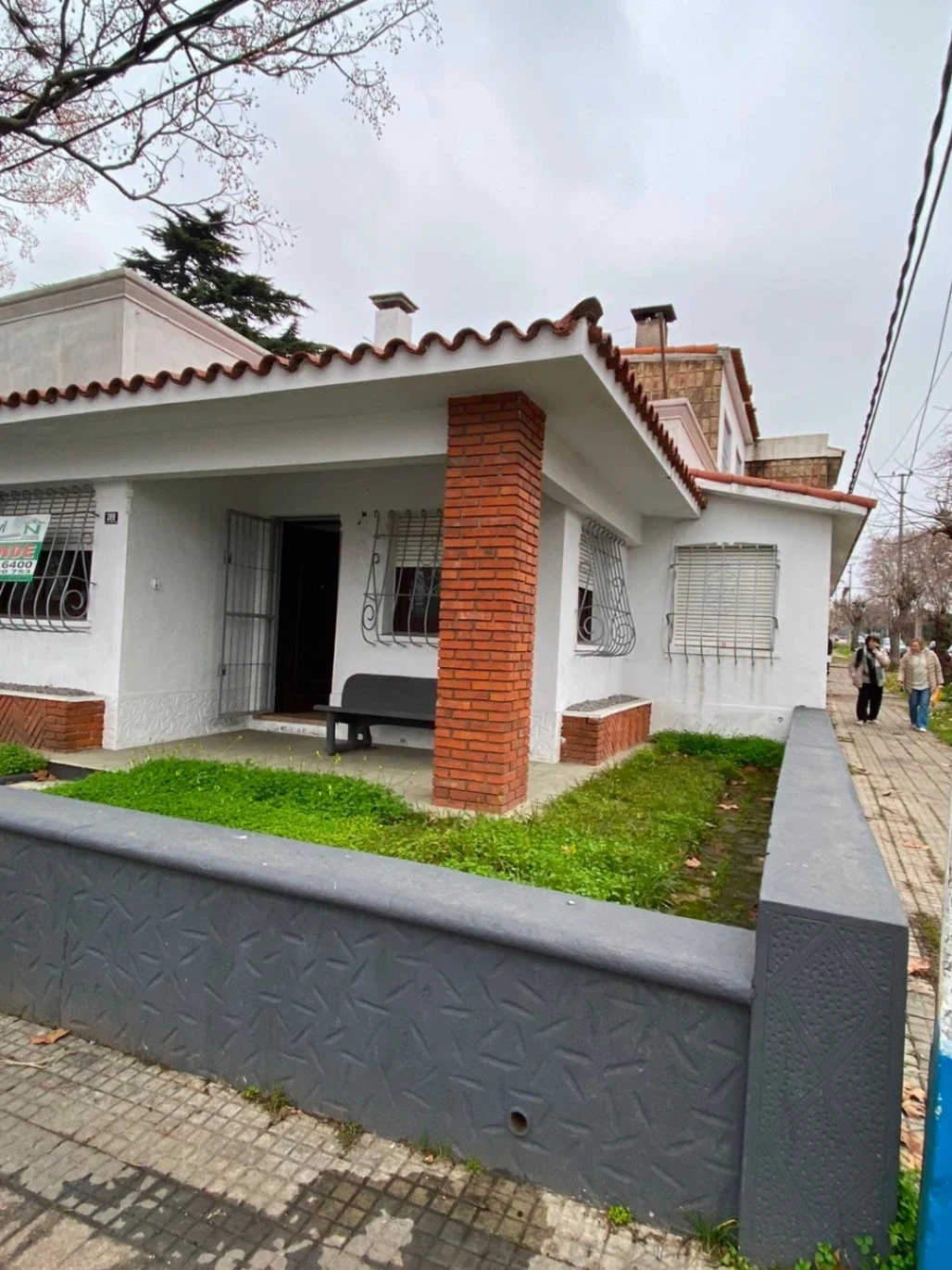 VENTA !! casa 2 dorm  c/ cochera en La Paz - Imagen 2