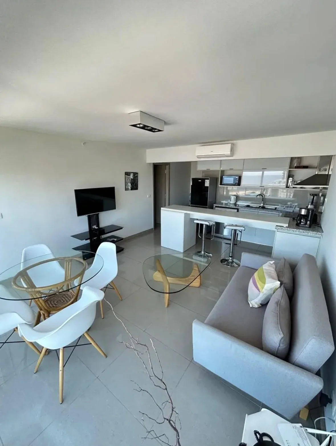 Apartamento en alquiler temporario c/ cochera en La Pastora - Imagen 3