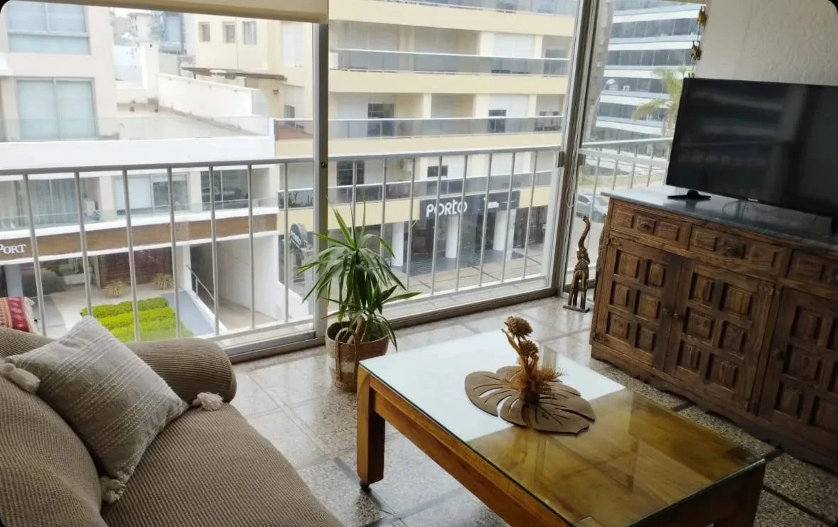 Apartamento en alquiler anual en Península 2 dormitorios 2 baños, acepta mascota - Imagen 2