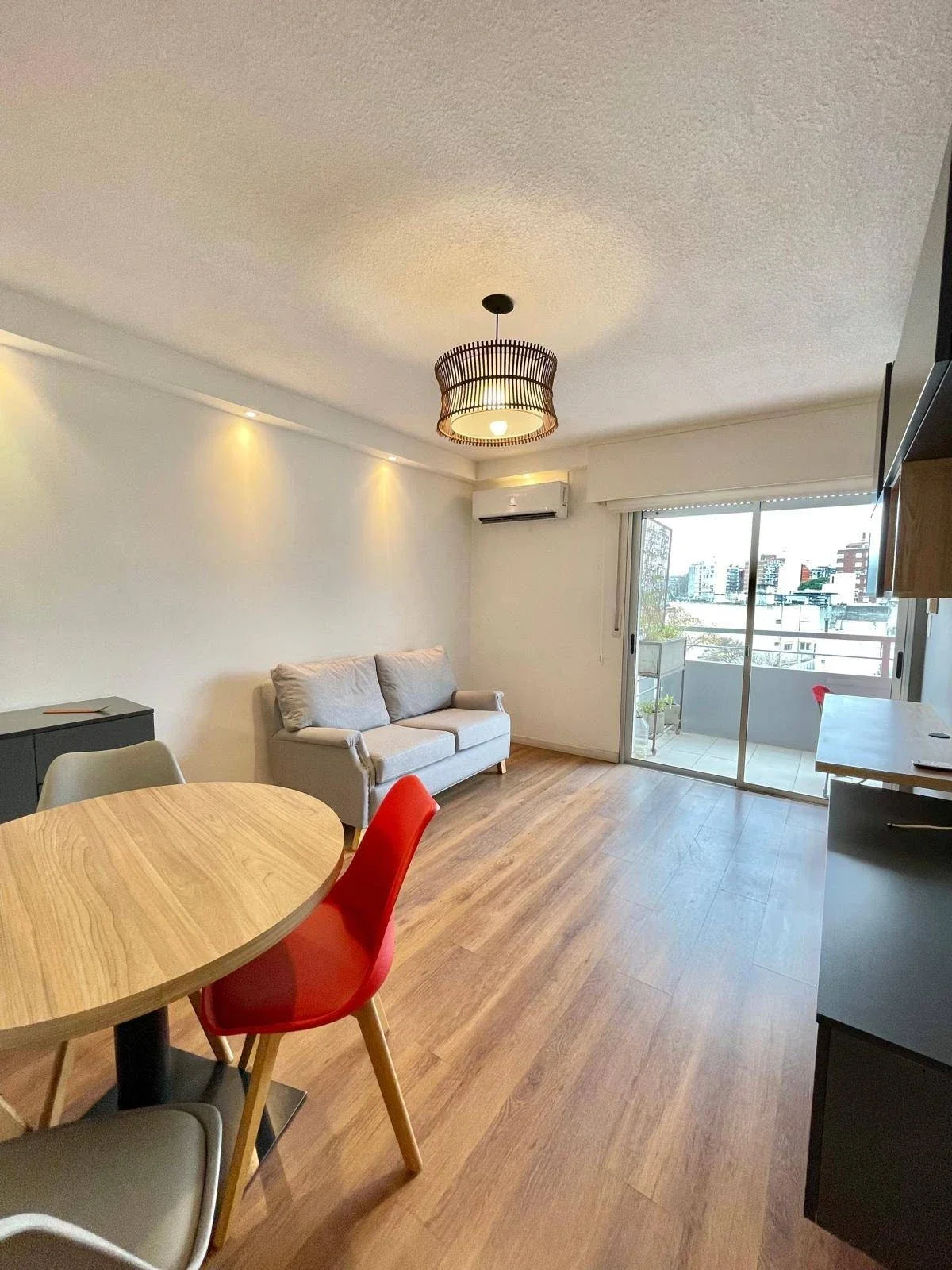 Apartamento en alquiler c/ cochera en Pocitos - Imagen 3