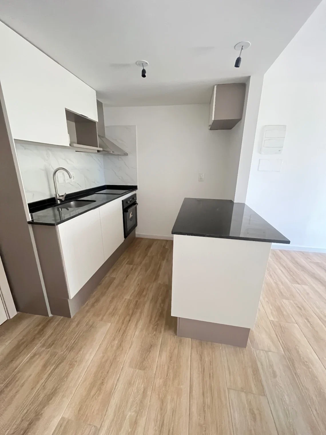 Alquiler 1 dormitorio .  Gran Terraza con Parrillero - Imagen 4