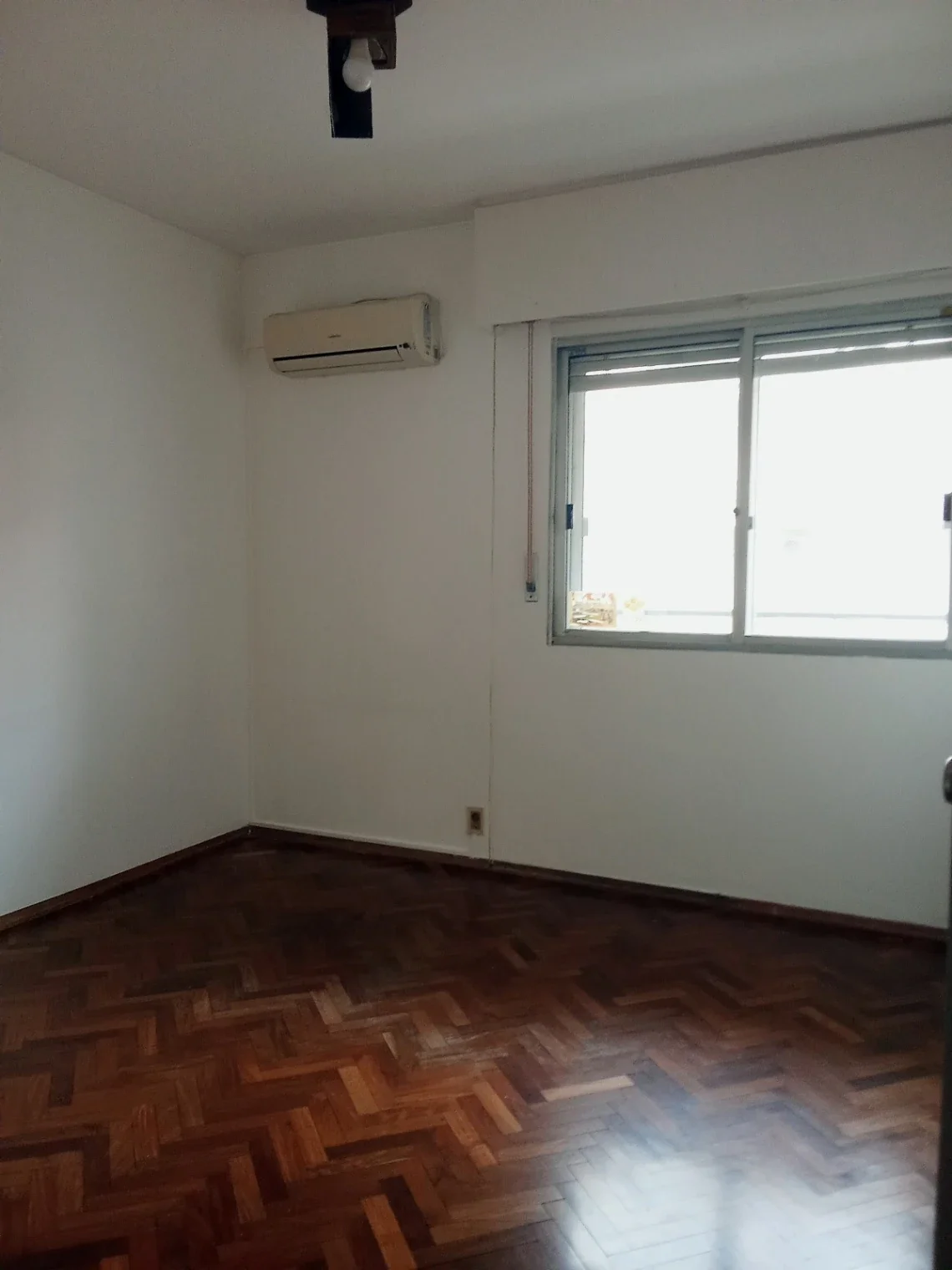 Alquiler Apartamento 2 Dormitorios en Pocitos con Balcón y Garaje incluido. - Imagen 5