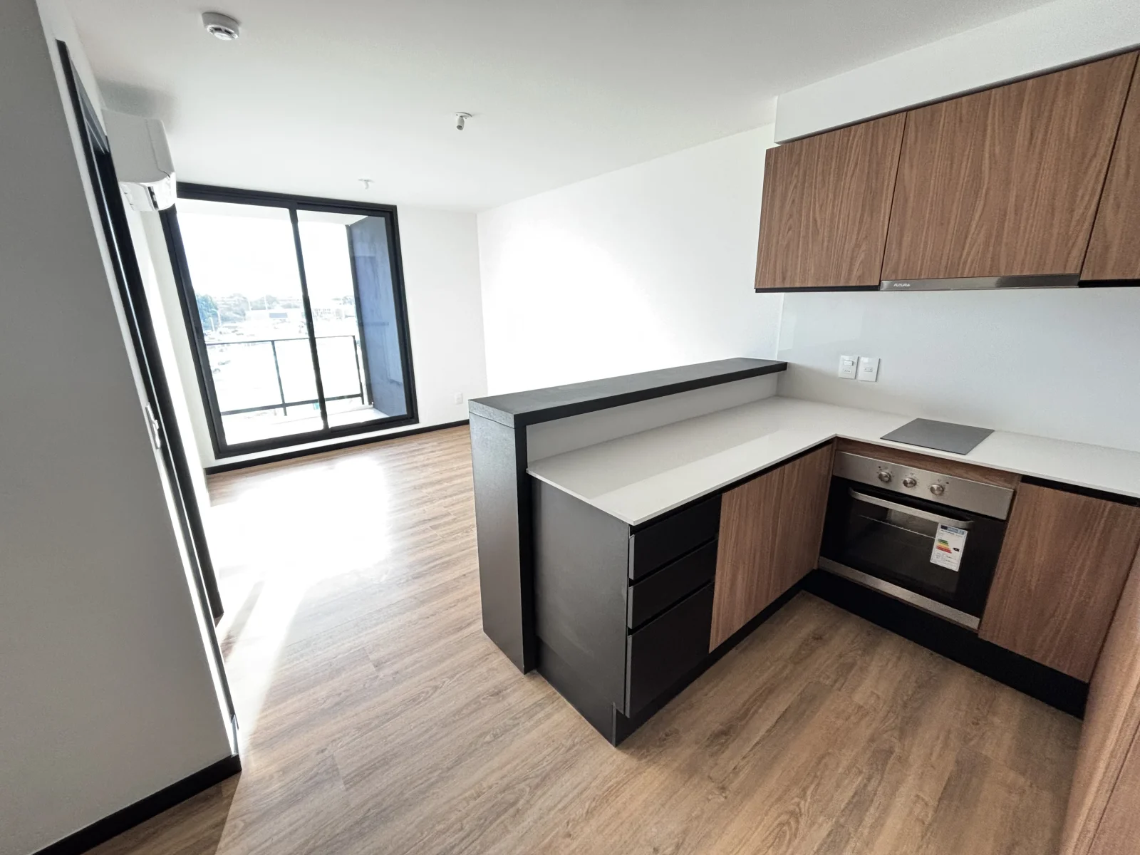 Apartamento en alquiler c/ cochera en Canelones - Imagen 1