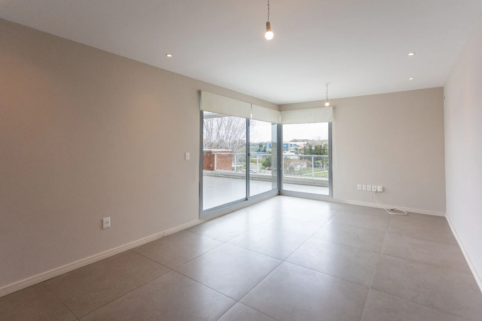 Apartamento en alquiler c/ cochera en Carrasco Norte - Imagen 4