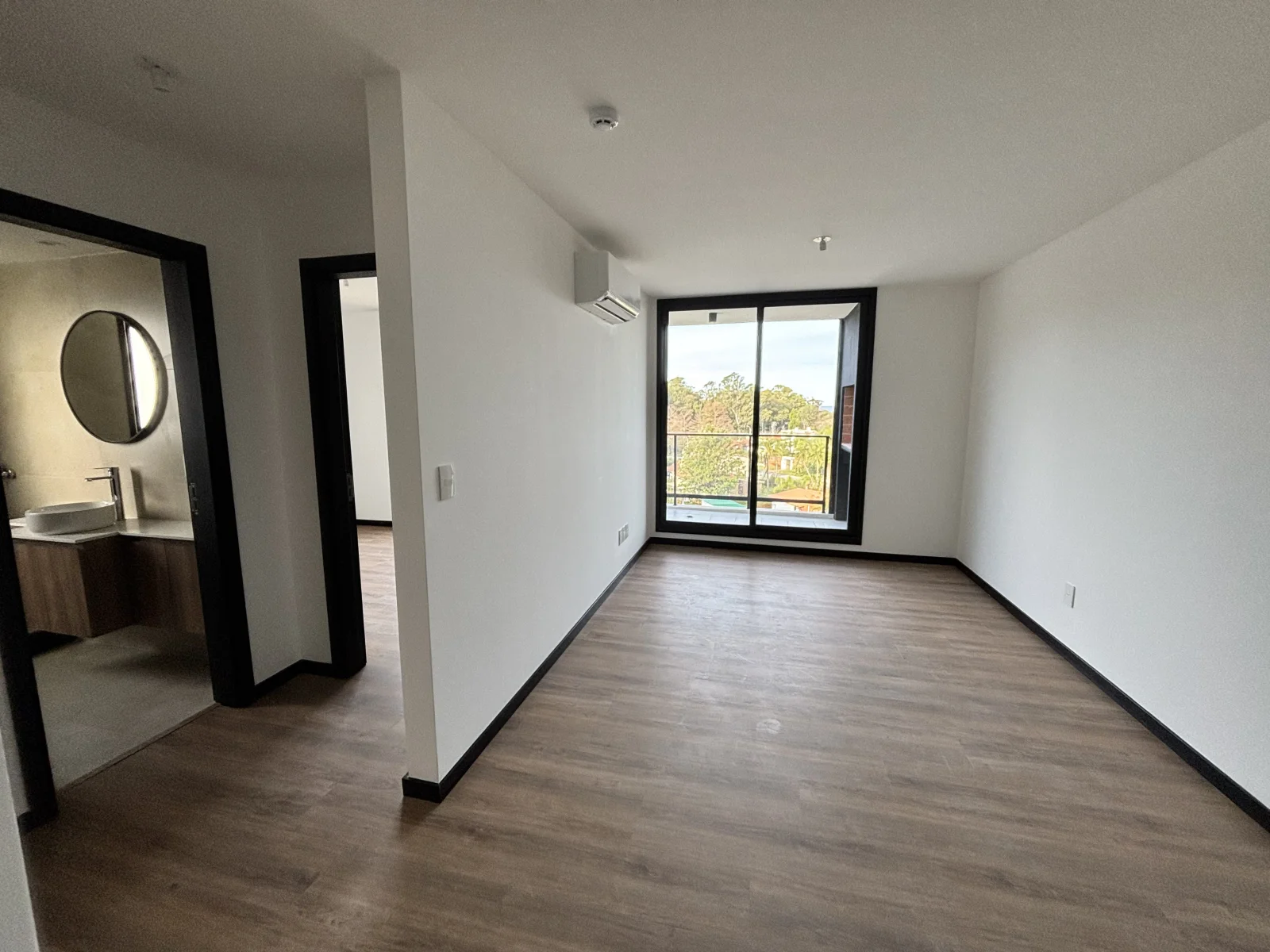 Alquiler apartamento 2 dormitorios con garage y amenities en Barra de Carrasco - Imagen 2