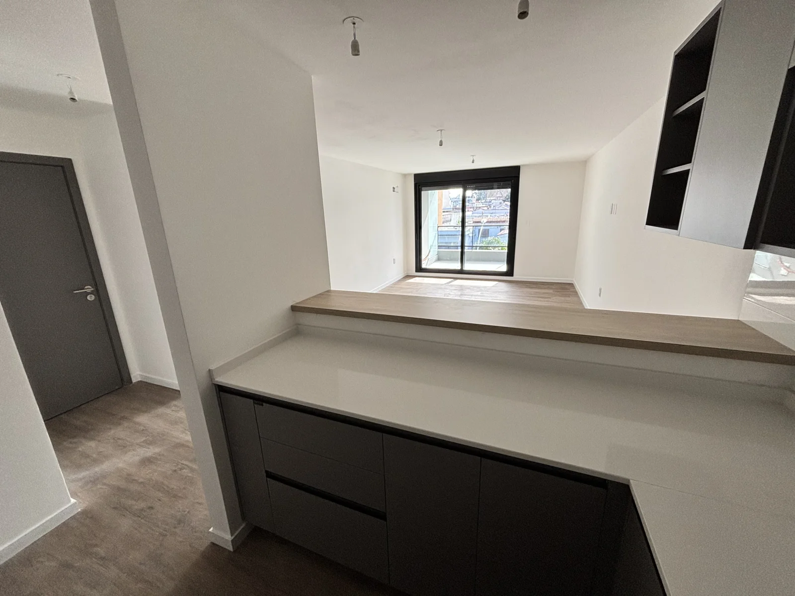 Alquiler apartamento 2 dormitorios, garage y parrillero en Malvín - Imagen 4