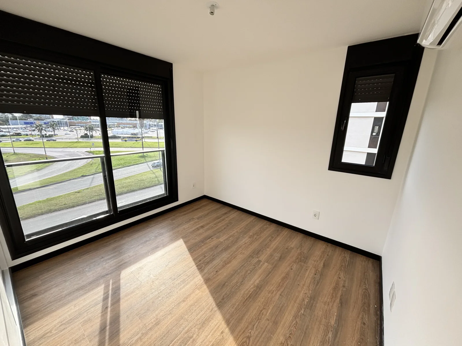 Apartamento 2 dormitorios en alquiler c/garage en Canelones - Imagen 1