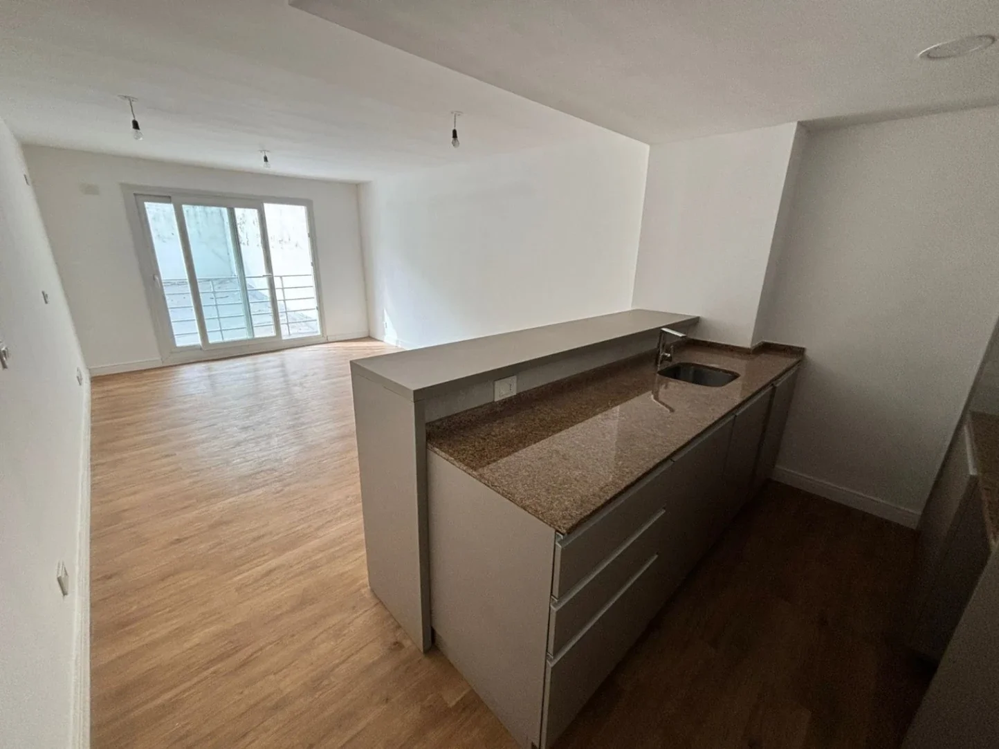 Apartamento en alquiler c/ cochera en Malvin - Imagen 5