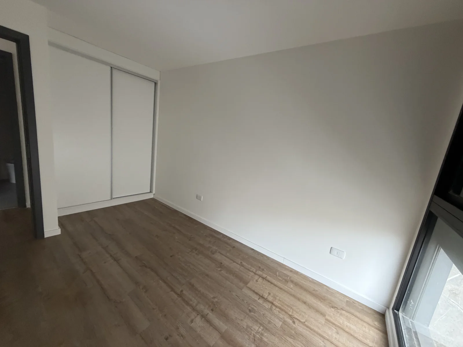 Apartamento 1 dormitorio con garage en Centro - Imagen 2