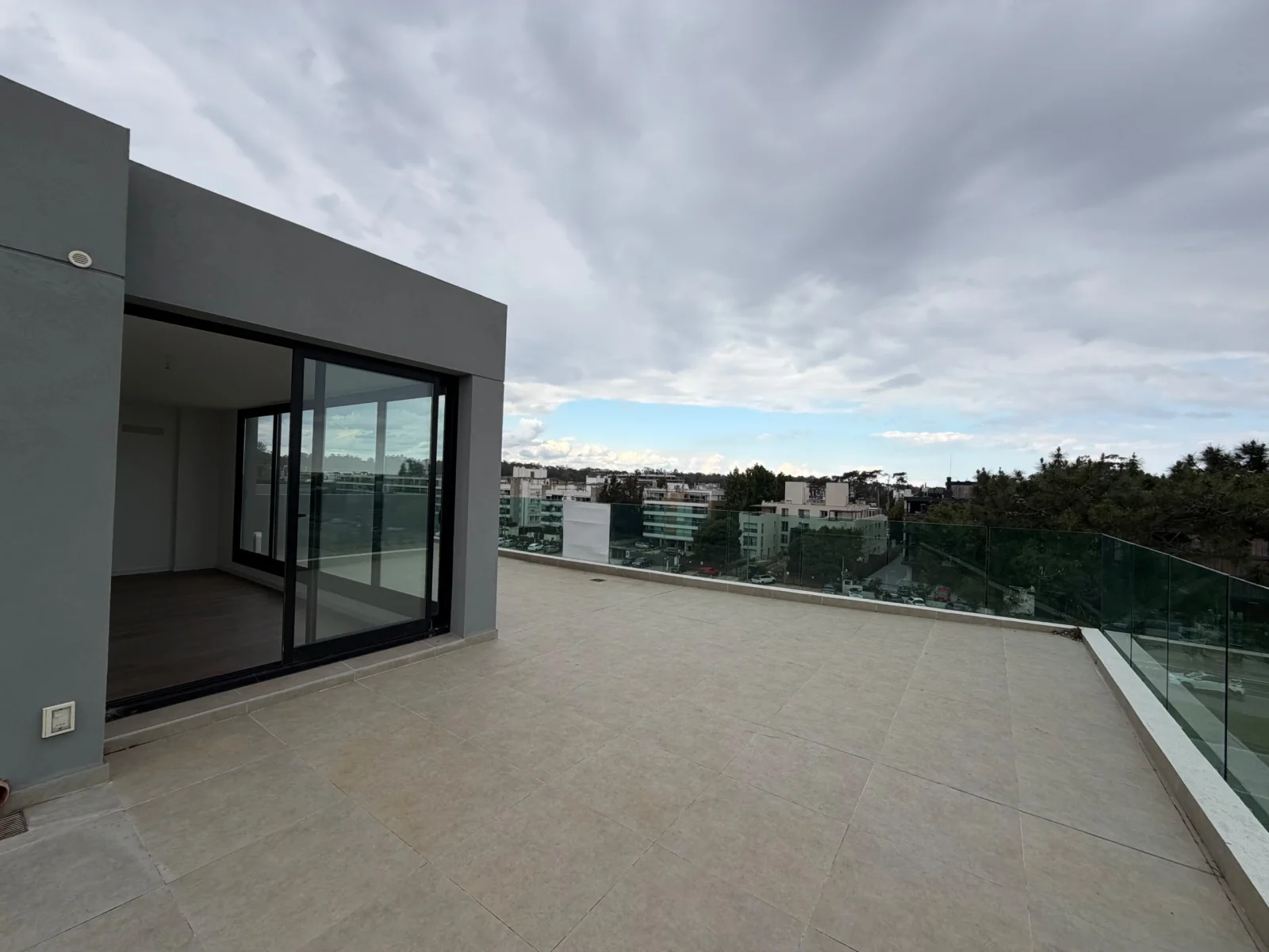Apartamento en venta c/ cochera en Parque Miramar - Imagen 1